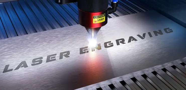 Laserschneiden, Lasergravieren. Metallverarbeitung mit Funken in einer CNC Laser Gravurmaschine. 3D Rendering